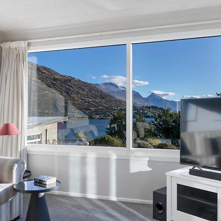 Lake And Mountain View Living Queenstown Exterior photo